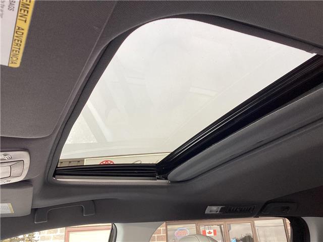 2023 Toyota Sienna XSE 7-Passenger (Stk: 25495A) in Peterborough - Image 13 of 31