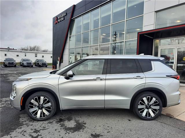 2025 Mitsubishi Outlander GT (Stk: M802) in Cornwall - Image 2 of 5