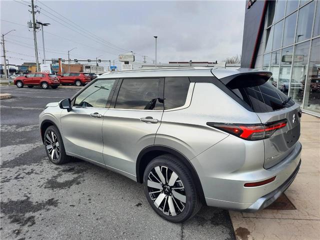 2025 Mitsubishi Outlander GT (Stk: M802) in Cornwall - Image 3 of 5