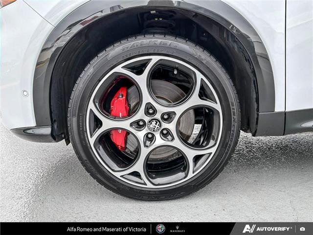 2024 Alfa Romeo Tonale PHEV Veloce (Stk: 912100) in Victoria - Image 6 of 25