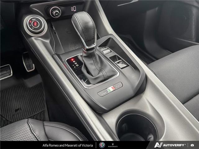 2024 Alfa Romeo Tonale PHEV Veloce (Stk: 912100) in Victoria - Image 18 of 25