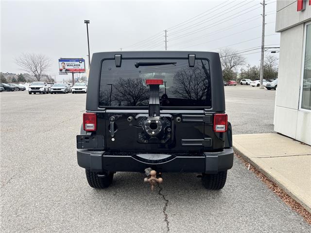 2016 Jeep Wrangler Unlimited Sahara (Stk: 260155A) in Ottawa - Image 7 of 17