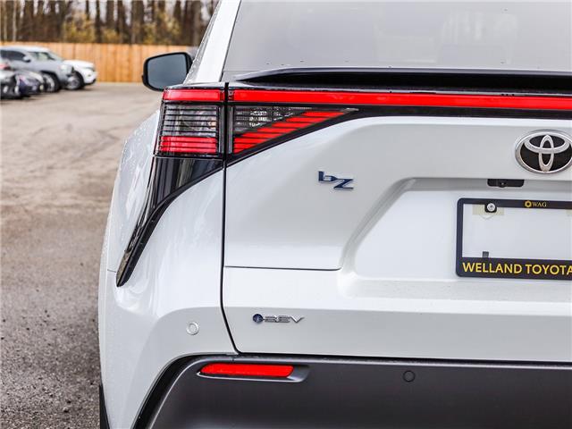 2026 Toyota bZ XLE (Stk: T9679) in Welland - Image 10 of 25