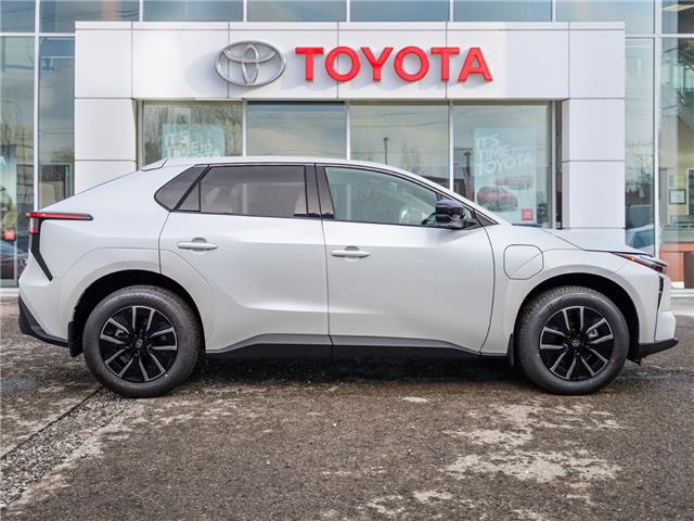 2026 Toyota bZ XLE (Stk: T9679) in Welland - Image 3 of 25