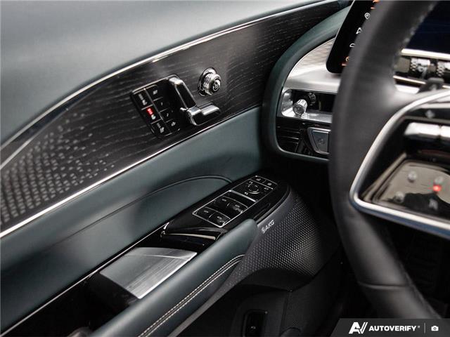 2024 Cadillac LYRIQ Sport (Stk: 164441) in London - Image 17 of 27