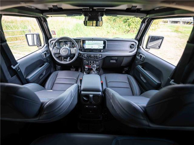 2025 Jeep Wrangler 4xe Rubicon (Stk: S640717) in Surrey - Image 9 of 24