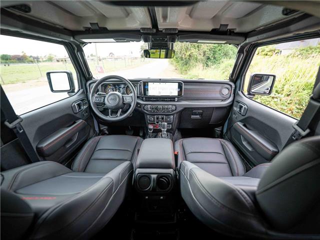 2025 Jeep Wrangler Rubicon (Stk: S653182) in Surrey - Image 9 of 21