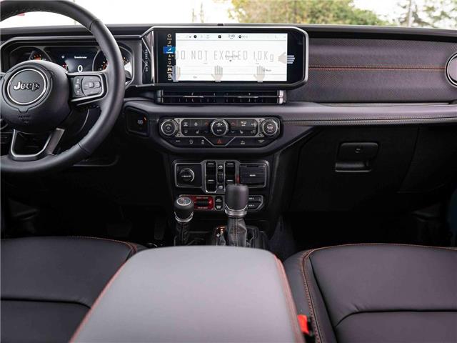 2025 Jeep Wrangler Rubicon (Stk: S653182) in Surrey - Image 11 of 21