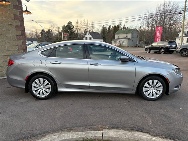 2015 Chrysler 200 LX (Stk: A-684290) in Moncton - Image 7 of 20