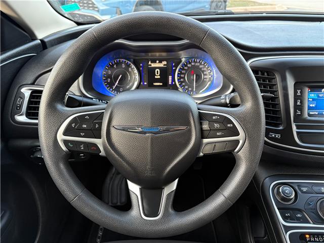 2015 Chrysler 200 LX (Stk: A-684290) in Moncton - Image 14 of 20