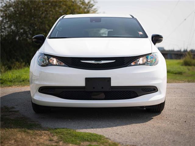 2026 Chrysler Grand Caravan SXT (Stk: T160196) in Surrey - Image 2 of 20