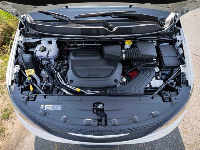 2026 Chrysler Grand Caravan SXT (Stk: T160196) in Surrey - Image 7 of 20