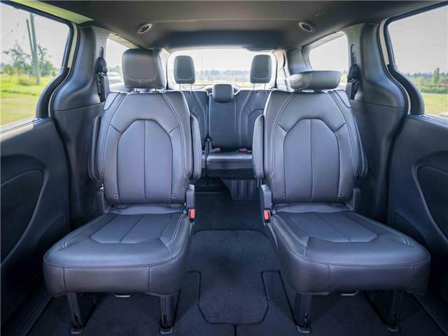 2026 Chrysler Grand Caravan SXT (Stk: T160196) in Surrey - Image 18 of 20