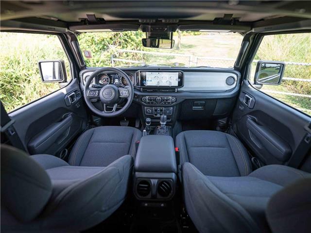 2025 Jeep Gladiator Sport S (Stk: S530148) in Surrey - Image 9 of 22