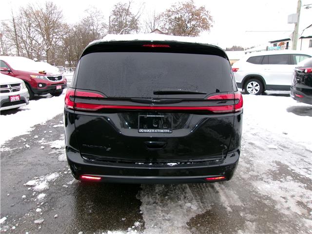 2021 Chrysler Pacifica Touring-L Plus in Kitchener - Image 7 of 24