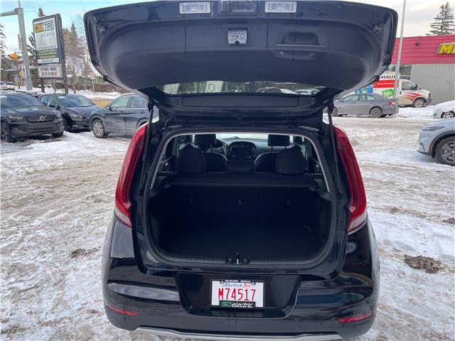 2020 Kia Soul EV EV Limited (Stk: R-20KISBLA5041) in Calgary - Image 10 of 16