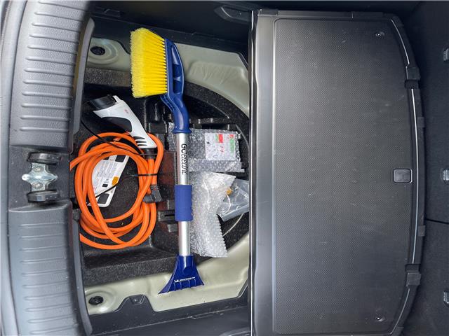 2020 Kia Soul EV EV Limited (Stk: R-20KISBLA5041) in Calgary - Image 16 of 16