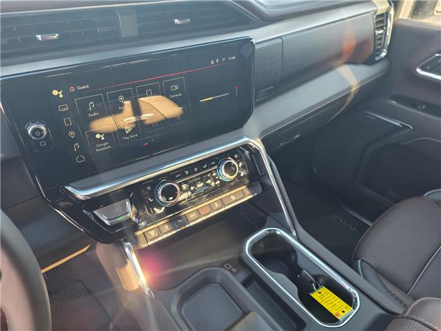 2026 GMC Sierra 3500HD Denali (Stk: 26SR38503) in Pincher Creek - Image 8 of 10 2026 GMC Sierra 3500HD Denali (Stk: 26SR38503) in Pincher Creek - Image 8 of 10