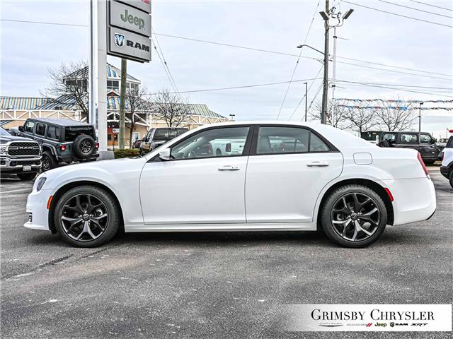 2022 Chrysler 300 Touring L (Stk: U6295) in Grimsby - Image 3 of 31