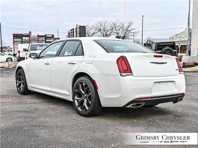 2022 Chrysler 300 Touring L (Stk: U6295) in Grimsby - Image 4 of 31