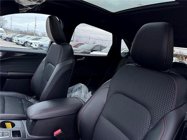 2026 Ford Escape ST-Line (Stk: ES28060) in Windsor - Image 17 of 26