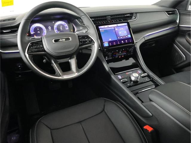 2025 Jeep Grand Cherokee Overland (Stk: 25J256) in Calgary - Image 12 of 21