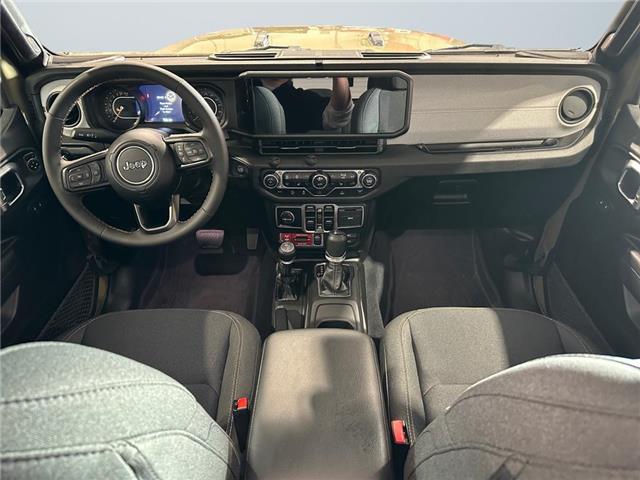 2025 Jeep Gladiator Sport S (Stk: 40729) in Lethbridge - Image 10 of 15