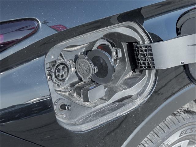 2023 Mitsubishi Outlander Plug-In Hybrid GT (Stk: 23U12379) in North York - Image 7 of 31
