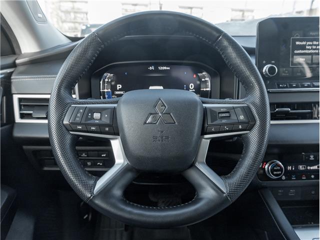 2023 Mitsubishi Outlander Plug-In Hybrid GT (Stk: 23U12379) in North York - Image 11 of 31