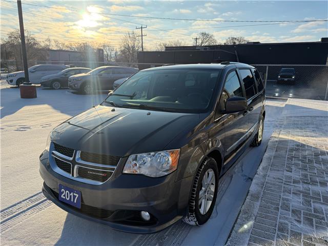 2017 Dodge Grand Caravan Crew in Sarnia - Image 7 of 21