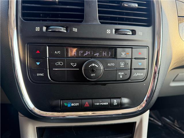 2017 Dodge Grand Caravan Crew in Sarnia - Image 18 of 21