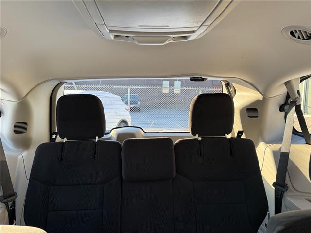 2017 Dodge Grand Caravan Crew in Sarnia - Image 20 of 21
