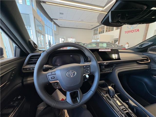 2025 Toyota Crown Signia Limited (Stk: 25684) in Bowmanville - Image 5 of 7 2025 Toyota Crown Signia Limited (Stk: 25684) in Bowmanville - Image 5 of 7