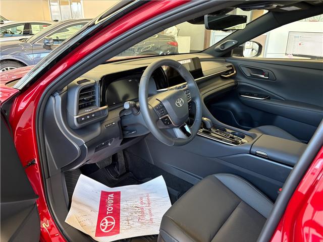 2025 Toyota Crown Signia Limited (Stk: 25684) in Bowmanville - Image 6 of 7 2025 Toyota Crown Signia Limited (Stk: 25684) in Bowmanville - Image 6 of 7