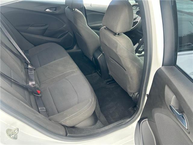2017 Chevrolet Cruze Hatch LT Auto (Stk: 250711A) in Ottawa - Image 20 of 26