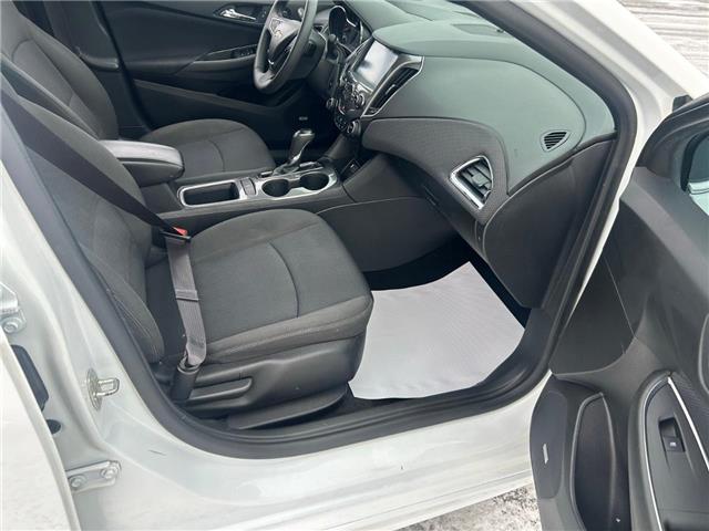 2017 Chevrolet Cruze Hatch LT Auto (Stk: 250711A) in Ottawa - Image 21 of 26