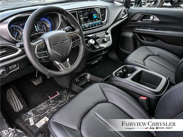 2026 Chrysler Grand Caravan SXT (Stk: TR2537) in Burlington - Image 14 of 33