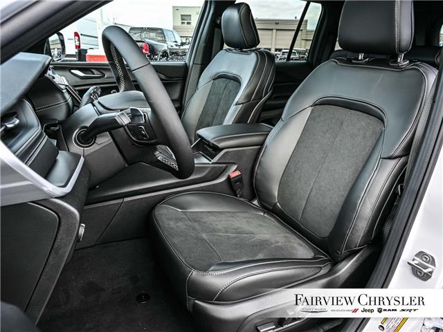 2025 Jeep Grand Cherokee Laredo (Stk: SC2528) in Burlington - Image 17 of 34