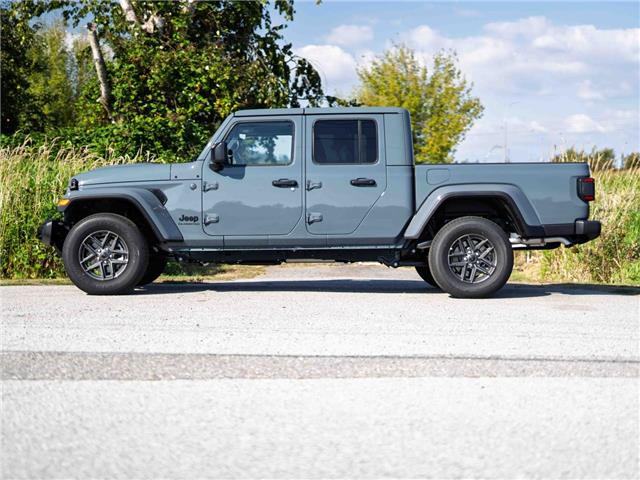 2025 Jeep Gladiator Sport S (Stk: S530147) in Surrey - Image 3 of 22