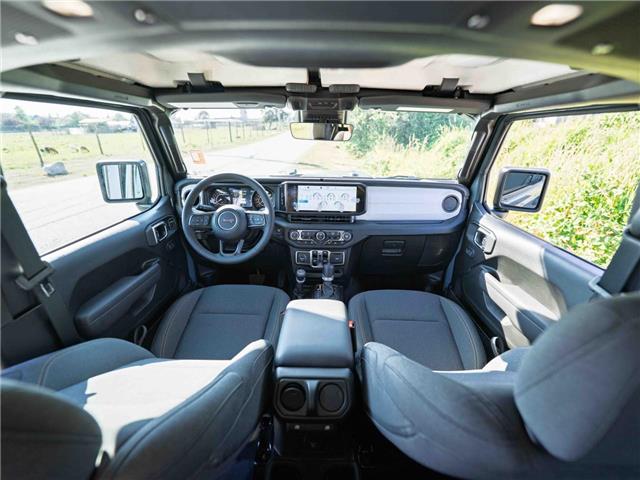 2025 Jeep Gladiator Sport S (Stk: S530147) in Surrey - Image 9 of 22