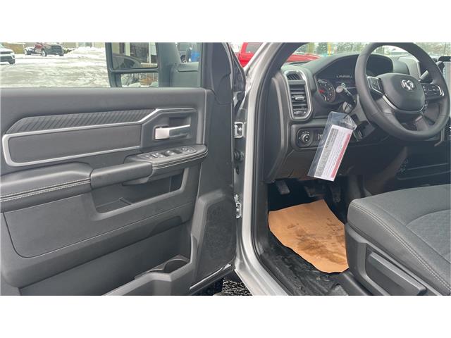2026 RAM 5500 Chassis Tradesman/Big Horn (Stk: TT034) in Kamloops - Image 7 of 18
