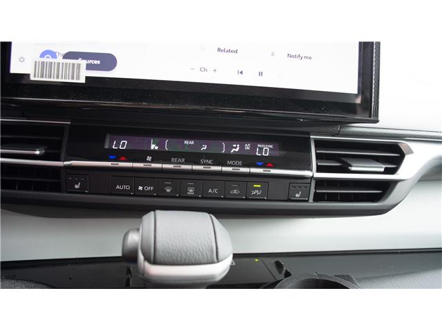 2025 Toyota Sienna XLE 8-Passenger (Stk: MU2390) in London - Image 24 of 27