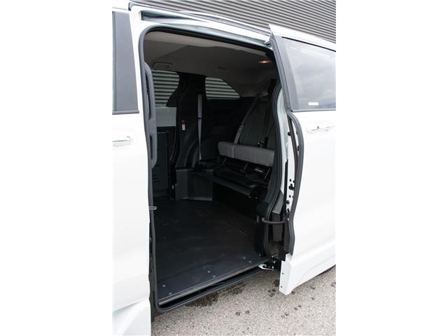 2025 Toyota Sienna XLE 8-Passenger (Stk: MU2390) in London - Image 10 of 27