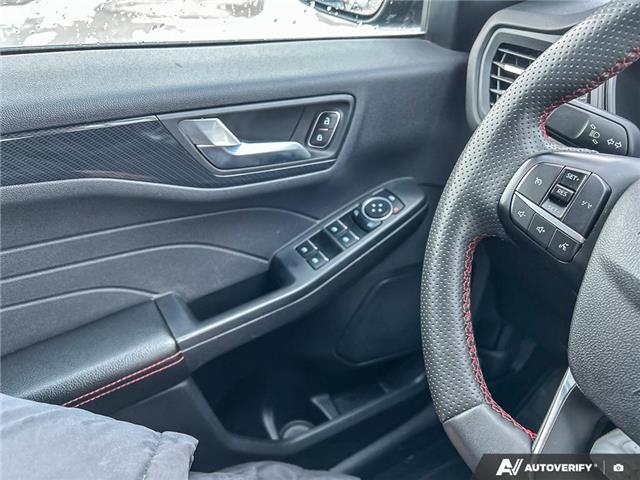 2023 Ford Escape ST-Line (Stk: RJ0H2704) in Hamilton - Image 13 of 21