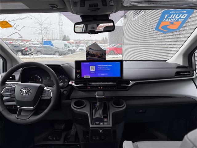 2025 Toyota Sienna XLE 8-Passenger (Stk: MU2389) in London - Image 14 of 25