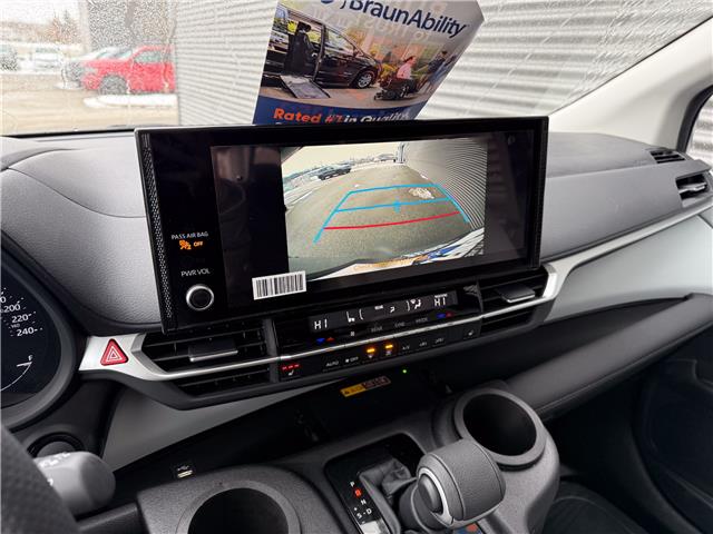 2025 Toyota Sienna XLE 8-Passenger (Stk: MU2389) in London - Image 18 of 25