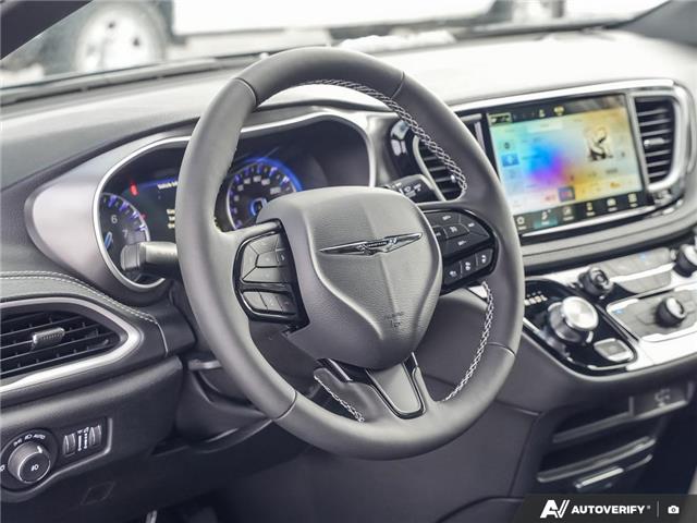 2026 Chrysler Pacifica Select (Stk: P3000) in Brantford - Image 13 of 27
