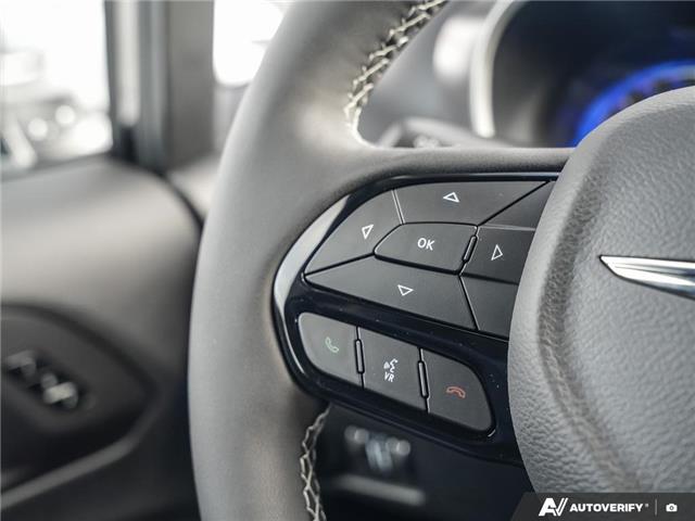 2026 Chrysler Pacifica Select (Stk: P3000) in Brantford - Image 18 of 27