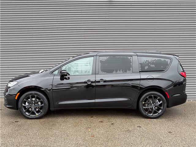 2026 Chrysler Pacifica Limited (Stk: 26089) in London - Image 3 of 32