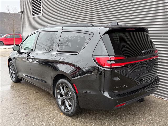 2026 Chrysler Pacifica Limited (Stk: 26089) in London - Image 4 of 32